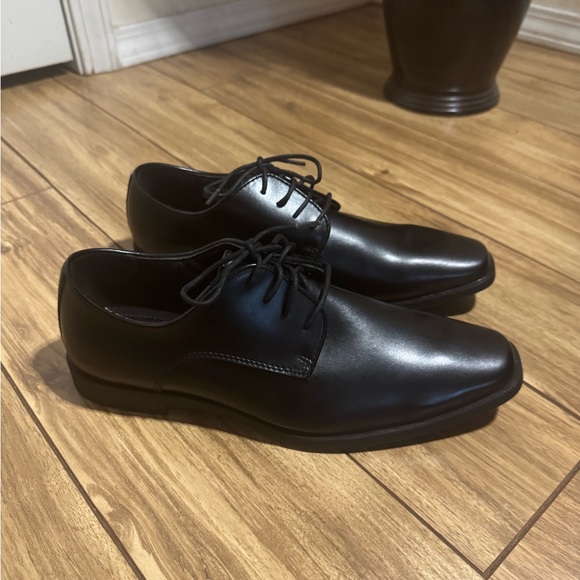 Joseph Abboud Black Faux Leather Oxfords - Picture 1 of 12